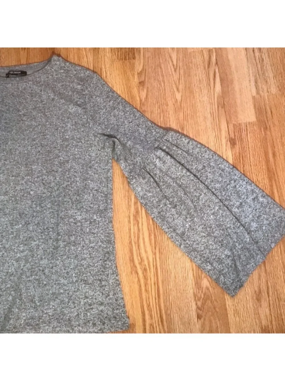 ZARA Bell Sleeve Soft Knit Sweater in Heathered Marled Gray Size S - Picture 9 of 10